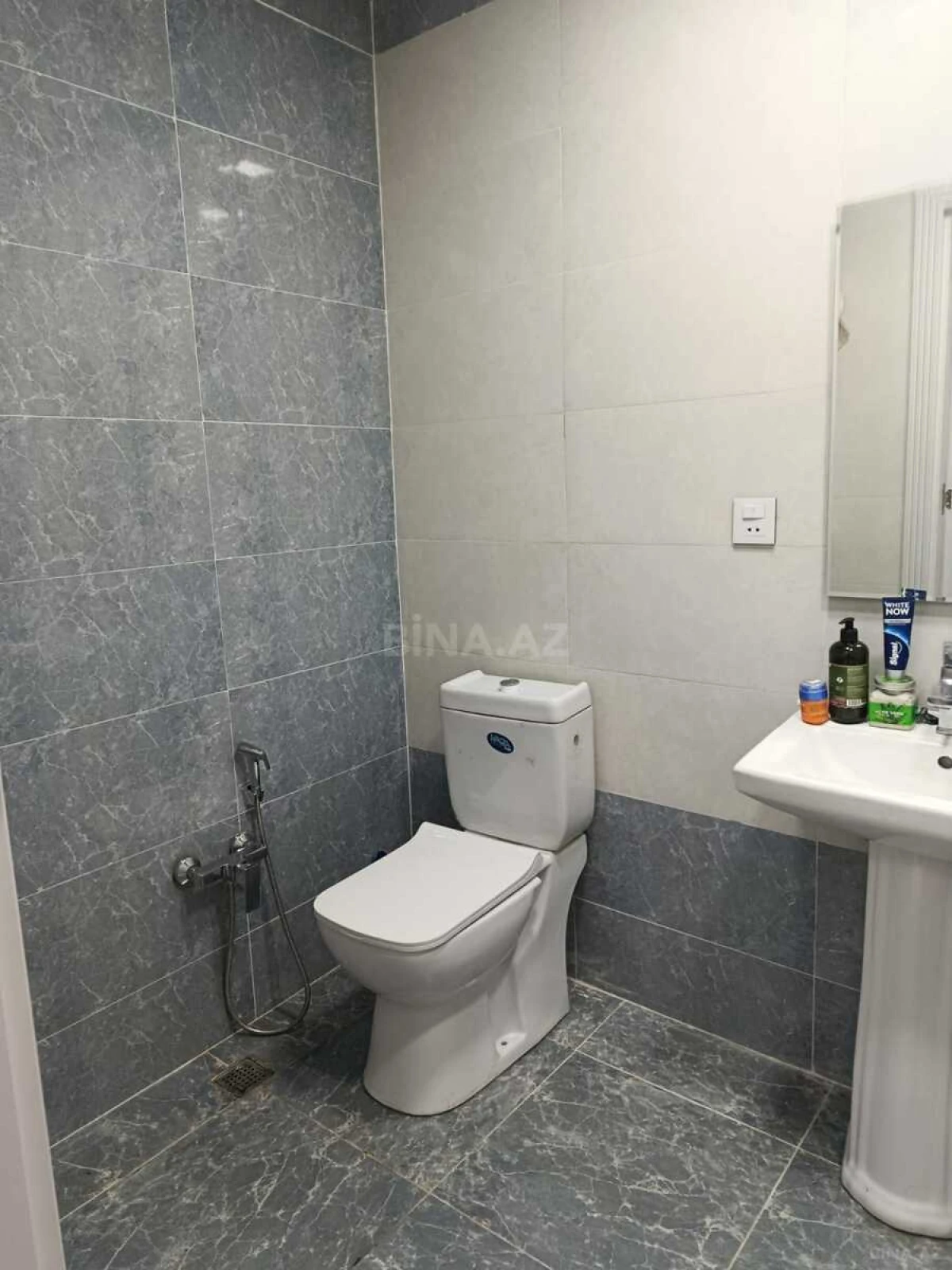 Kirayə verilir 2 otaqlı mənzil 60 m²