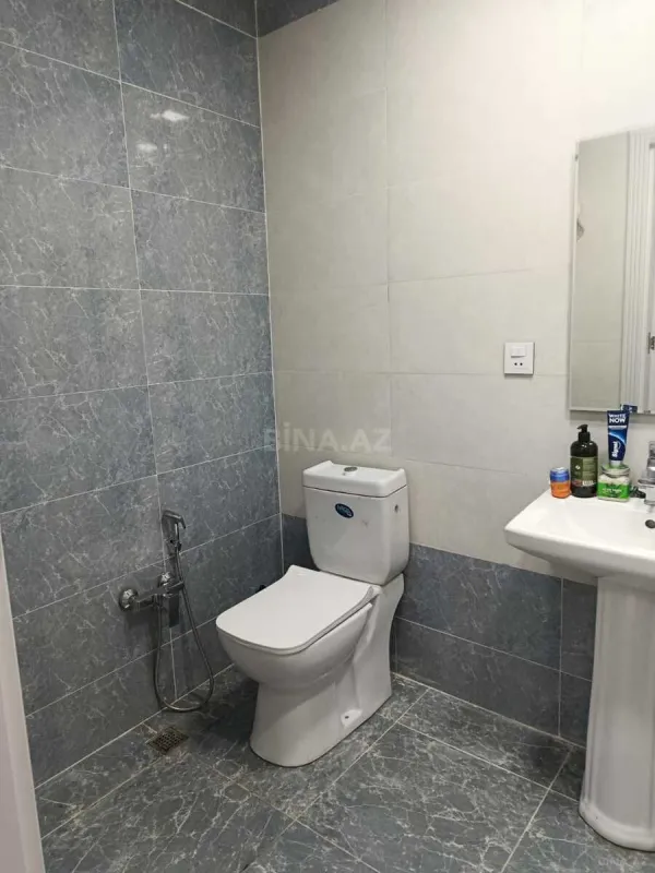 Kirayə verilir 2 otaqlı mənzil 60 m²