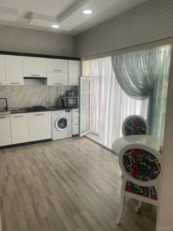 Satılır 4 otaqlı həyət evi 180 m²