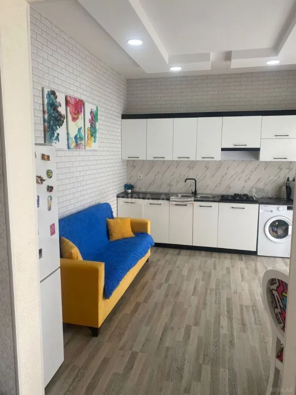 Satılır 4 otaqlı həyət evi 180 m²