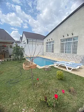 Satılır 4 otaqlı həyət evi 180 m²