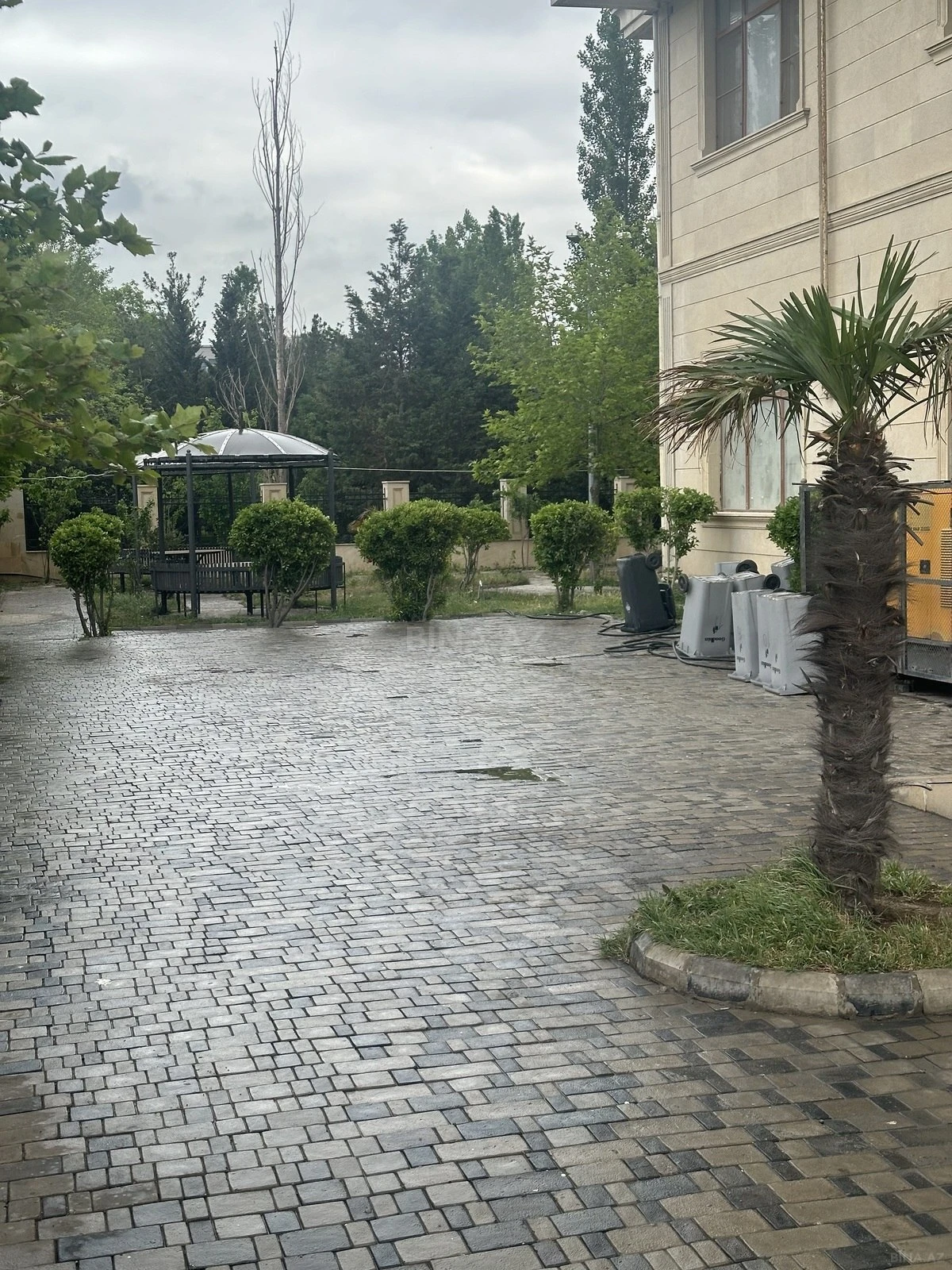 Satılır 2 otaqlı mənzil 89.5 m²