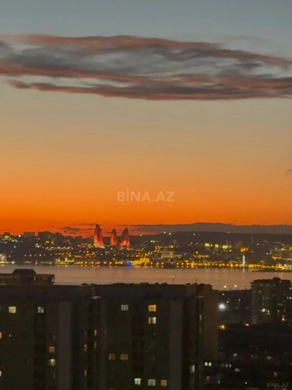 Satılır 2 otaqlı mənzil 56 m²