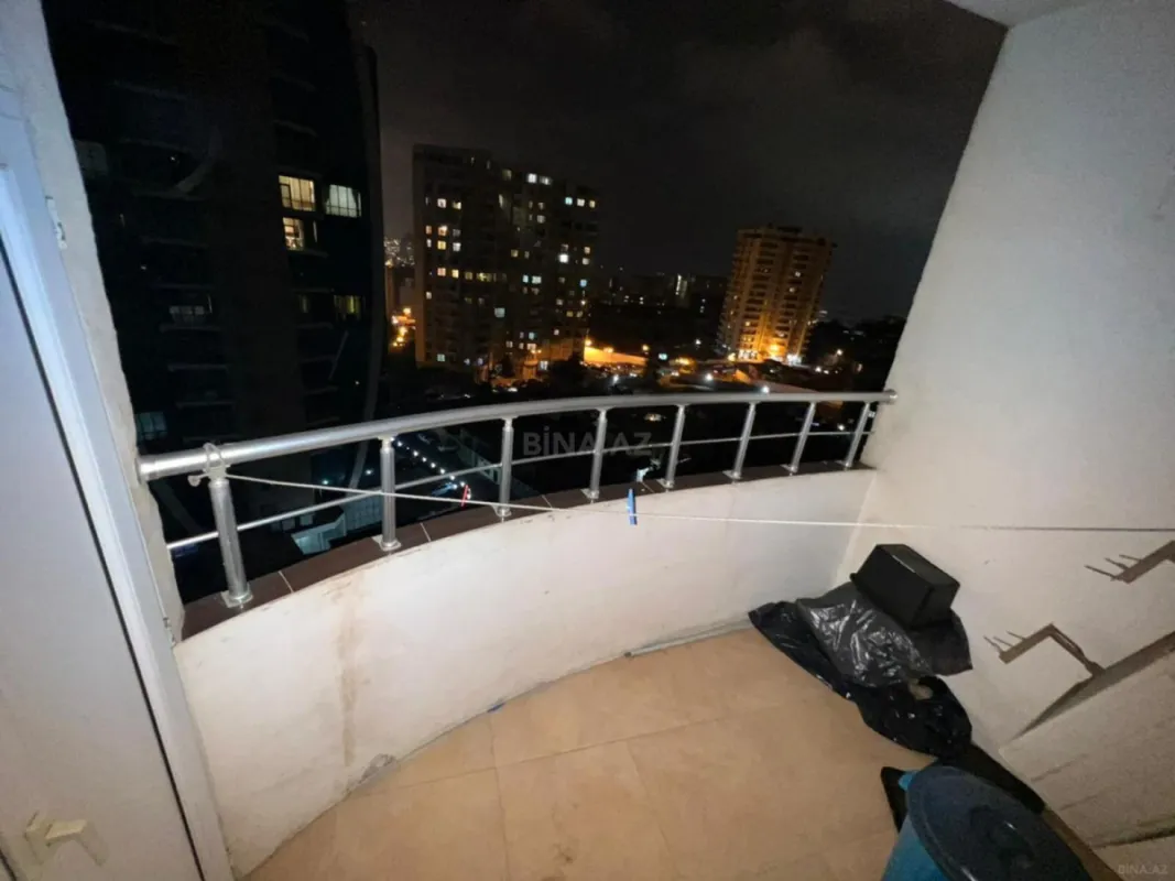 Satılır 3 otaqlı mənzil 147 m²