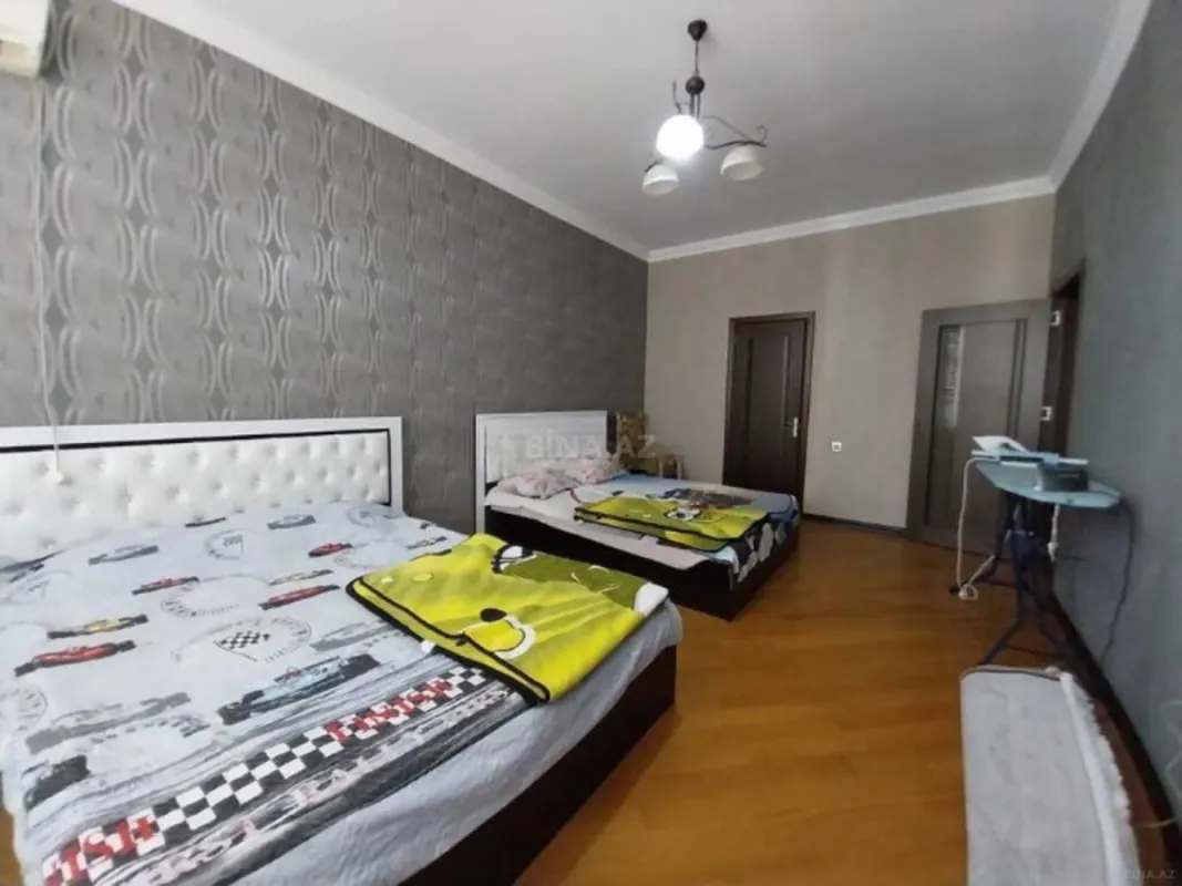 Satılır 3 otaqlı mənzil 147 m²