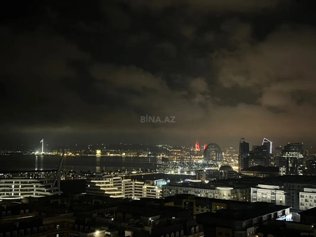 Kirayə verilir 4 otaqlı mənzil 210 m²