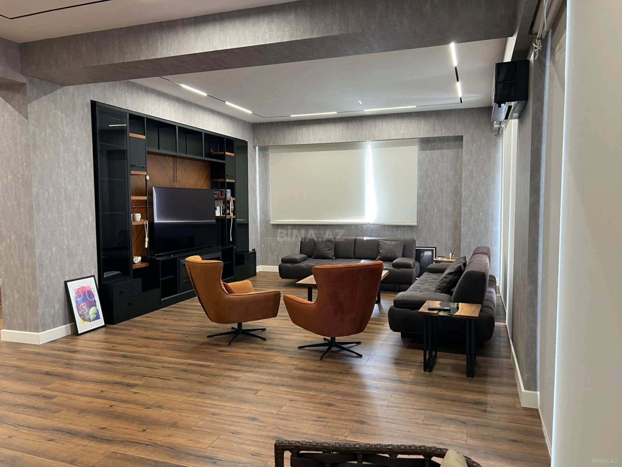 Kirayə verilir 4 otaqlı mənzil 210 m²