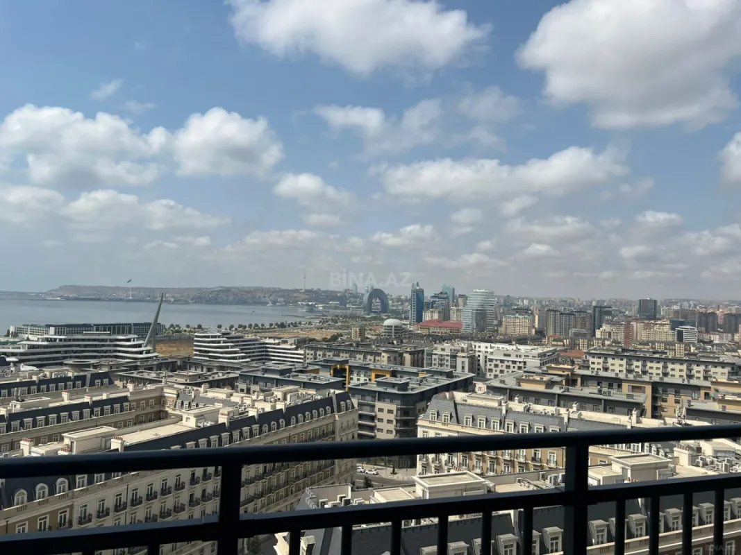 Kirayə verilir 4 otaqlı mənzil 210 m²