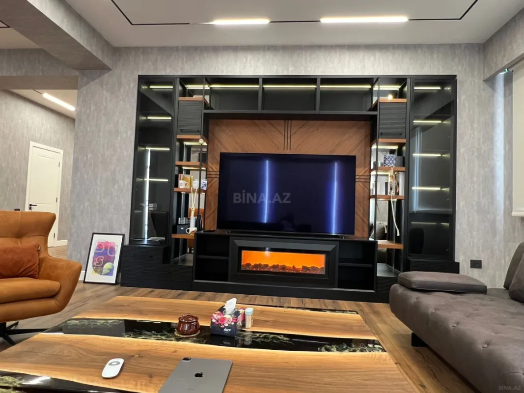 Kirayə verilir 4 otaqlı mənzil 210 m²