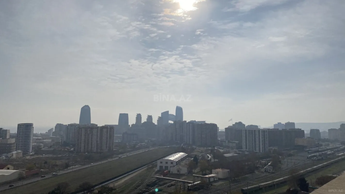 Satılır 10 otaqlı mənzil 670 m²
