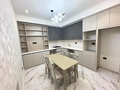 Kirayə verilir 3 otaqlı mənzil 125 m²
