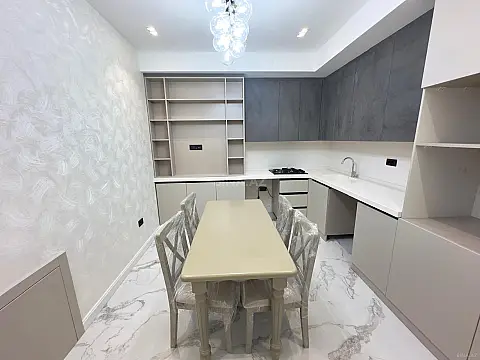 Kirayə verilir 3 otaqlı mənzil 125 m²
