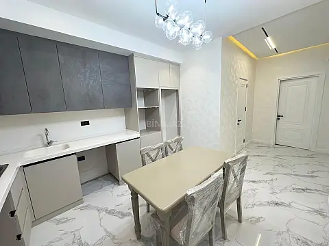 Kirayə verilir 3 otaqlı mənzil 125 m²