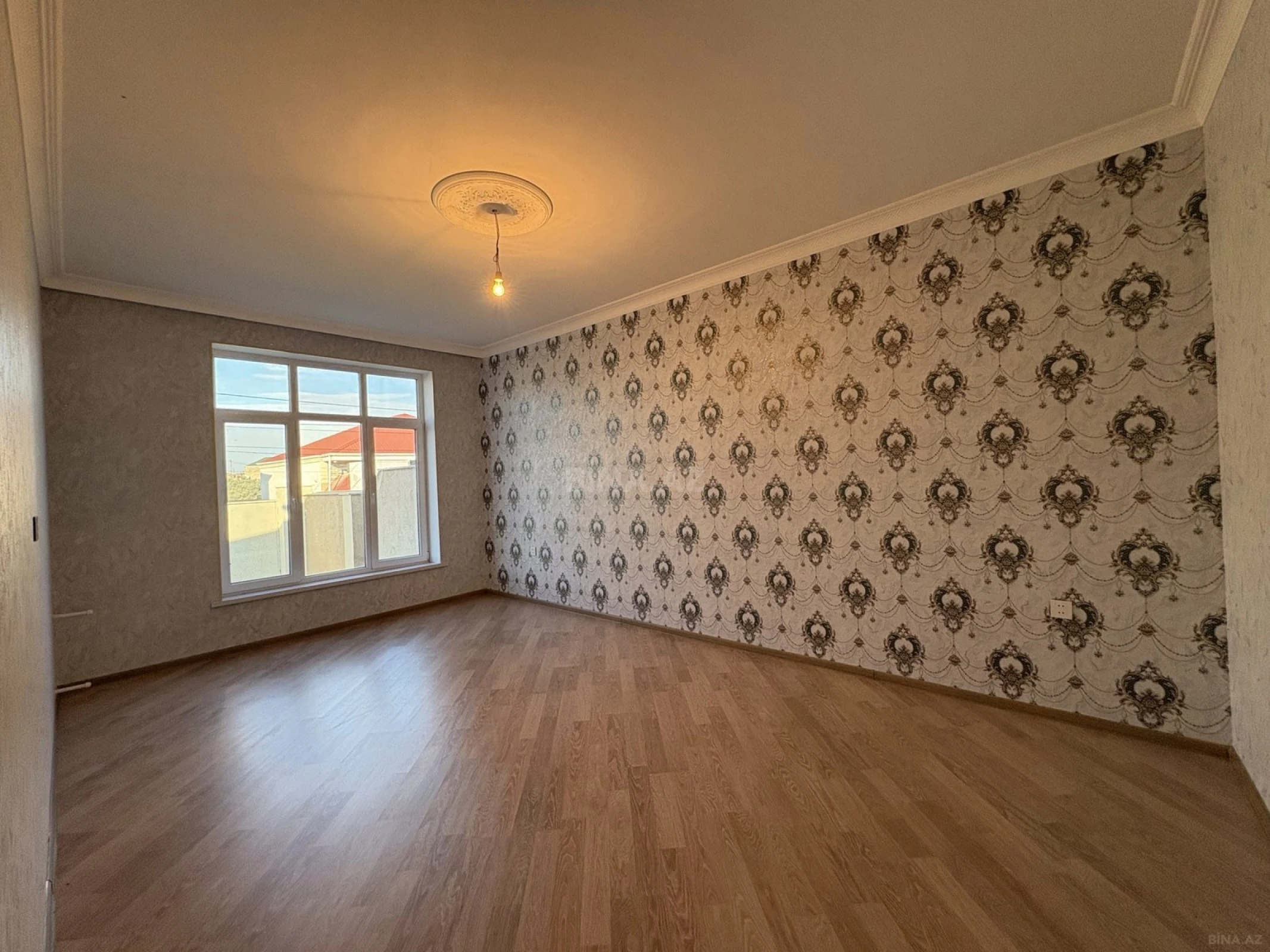 Satılır 4 otaqlı həyət evi 130 m²