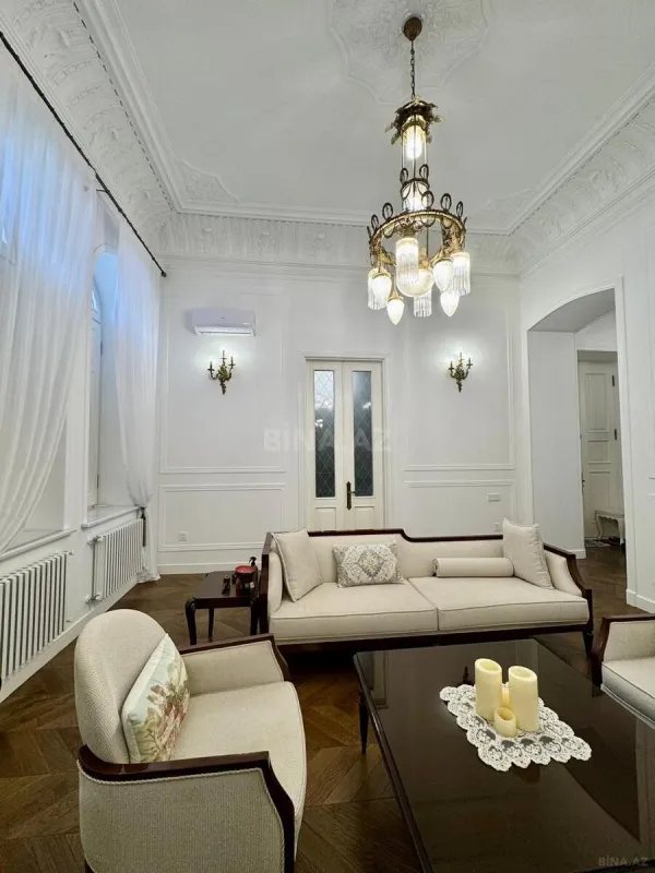 Kirayə verilir 2 otaqlı mənzil 76 m²