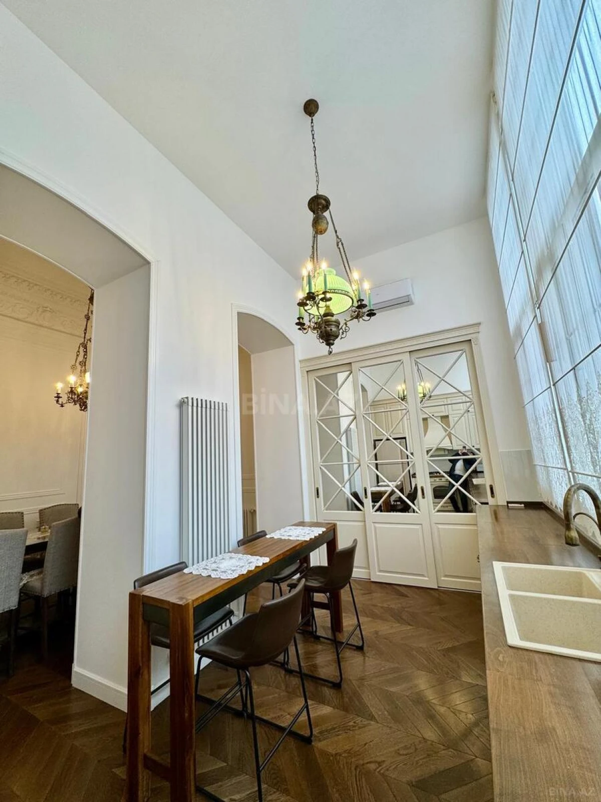 Kirayə verilir 2 otaqlı mənzil 76 m²