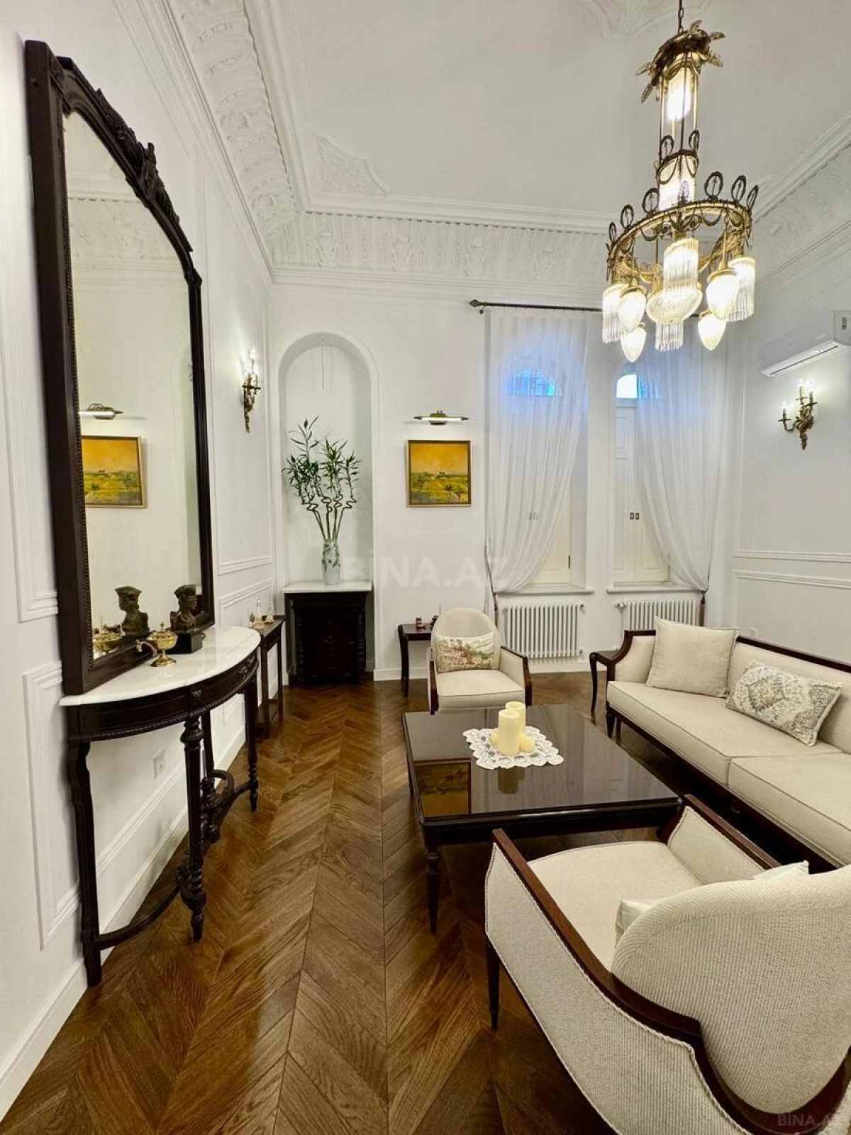 Kirayə verilir 2 otaqlı mənzil 76 m²