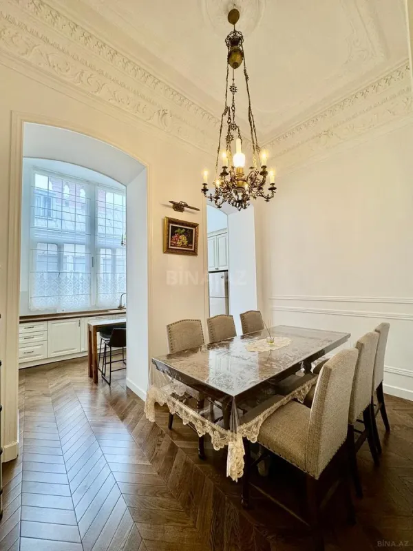 Kirayə verilir 2 otaqlı mənzil 76 m²