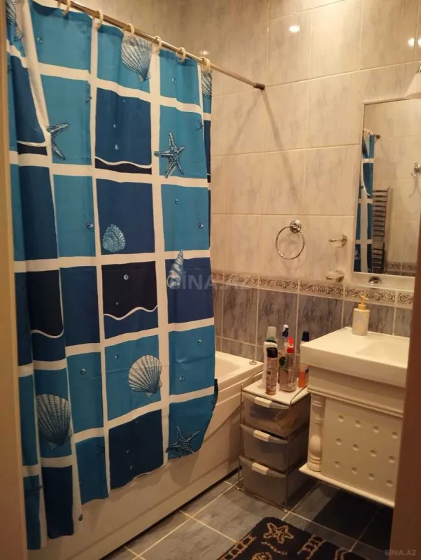 Kirayə verilir 2 otaqlı mənzil 100 m²