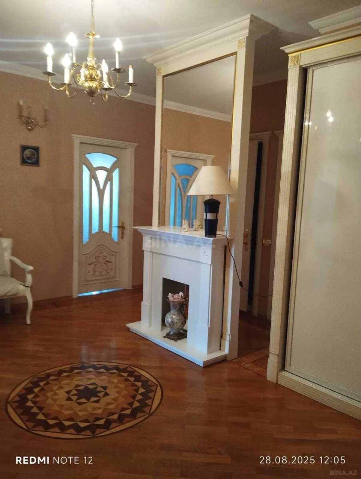 Kirayə verilir 2 otaqlı mənzil 100 m²