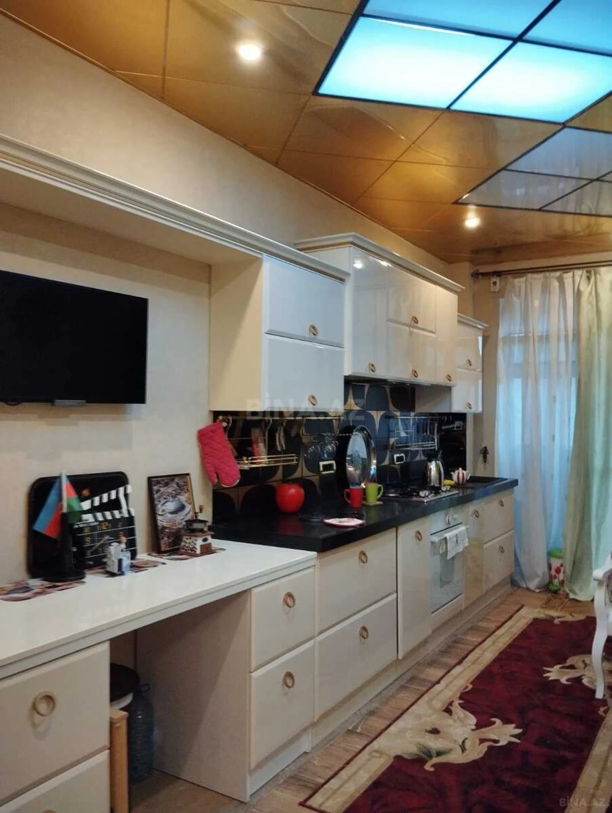 Kirayə verilir 2 otaqlı mənzil 100 m²