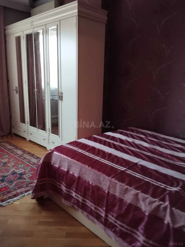 Kirayə verilir 2 otaqlı mənzil 100 m²