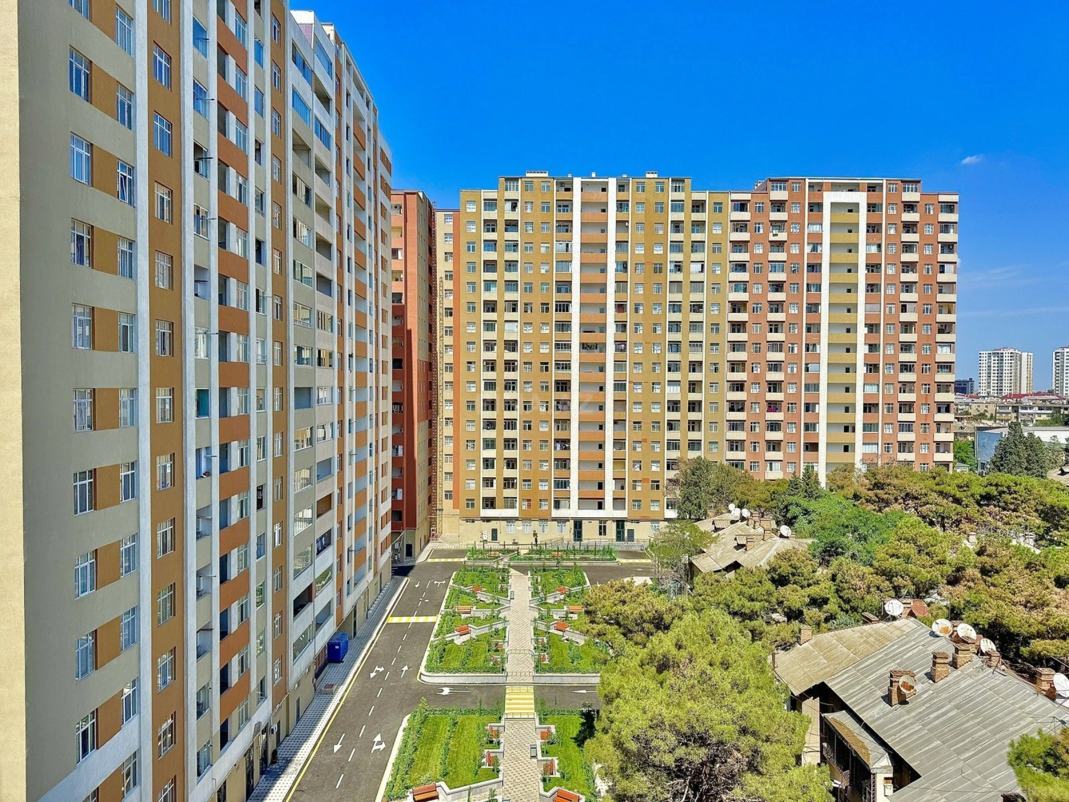 Satılır 2 otaqlı mənzil 60 m²