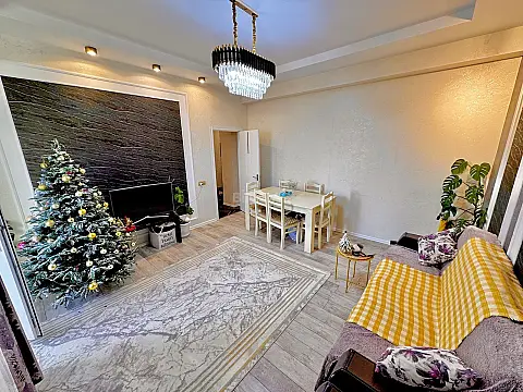Satılır 2 otaqlı mənzil 60 m²