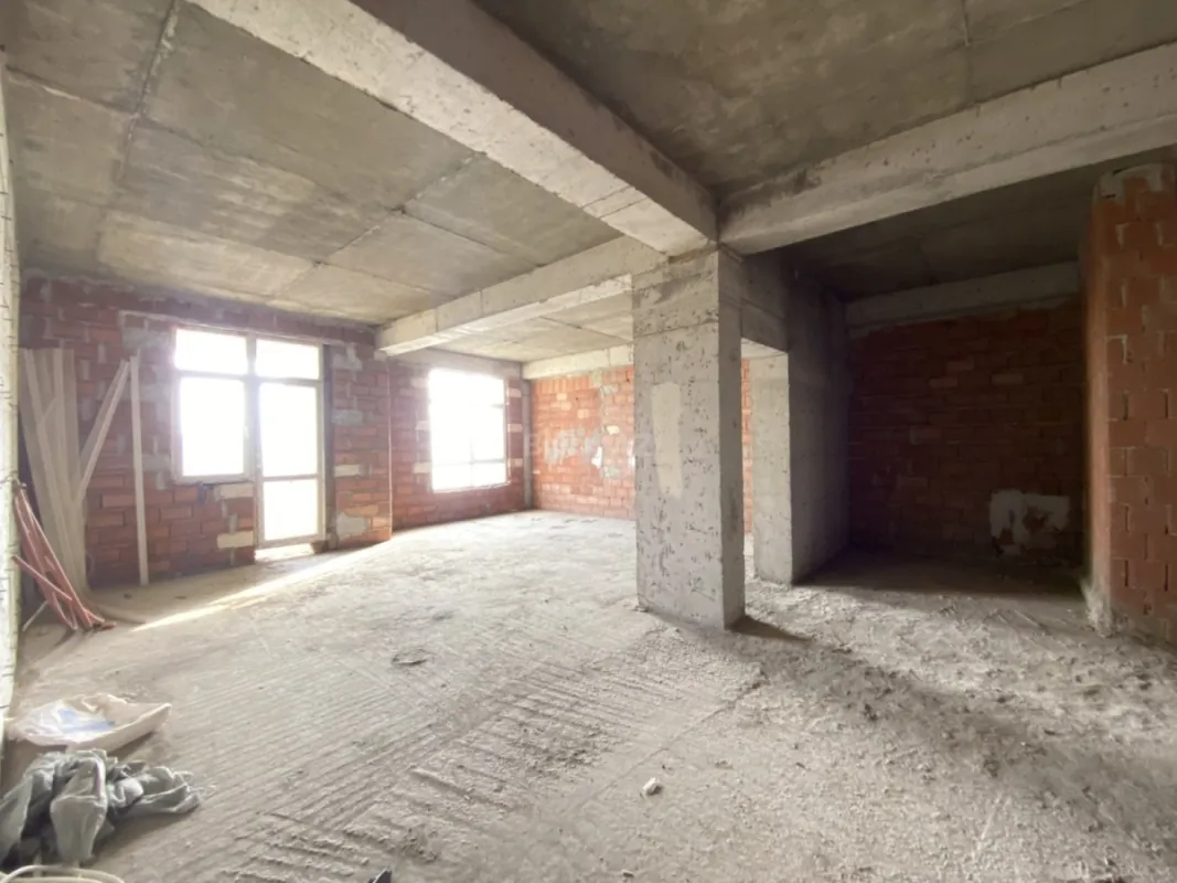 Satılır 3 otaqlı mənzil 166 m²