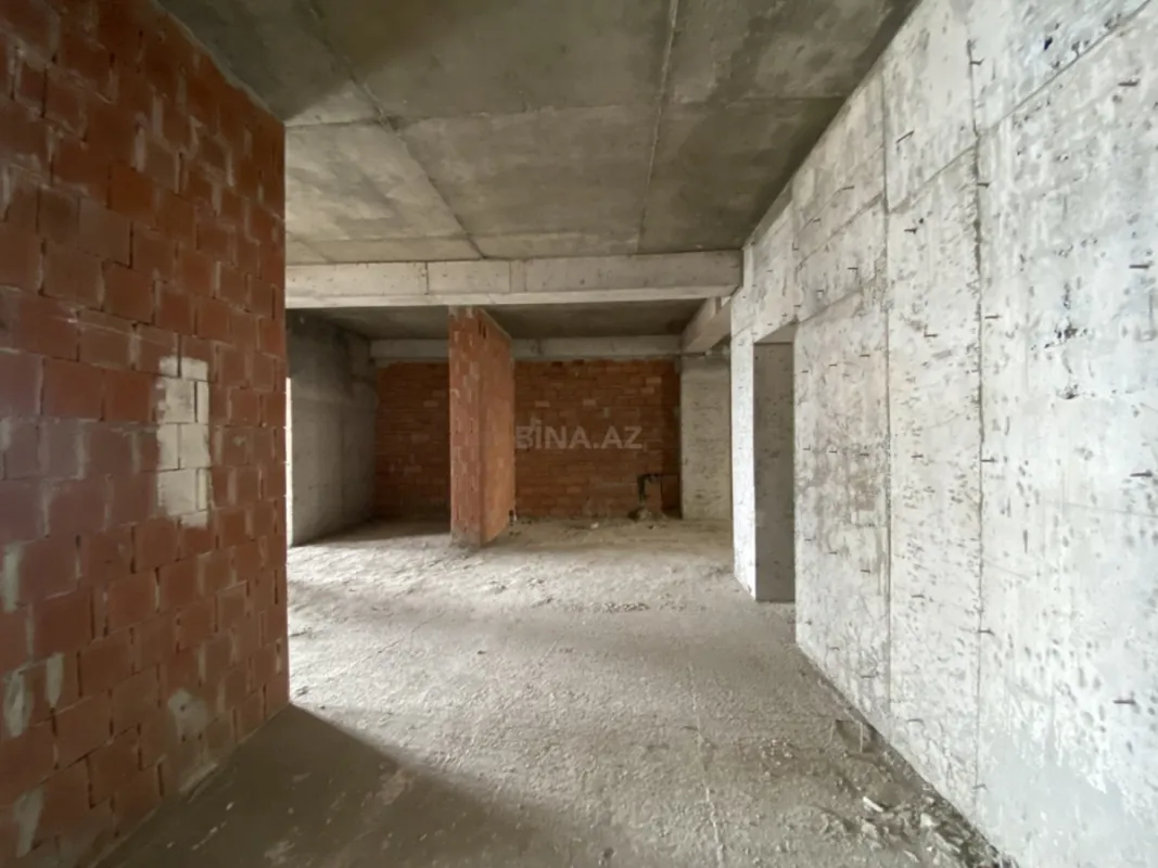 Satılır 3 otaqlı mənzil 166 m²