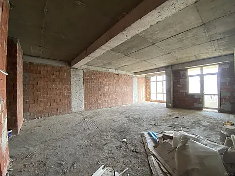 Satılır 3 otaqlı mənzil 166 m²