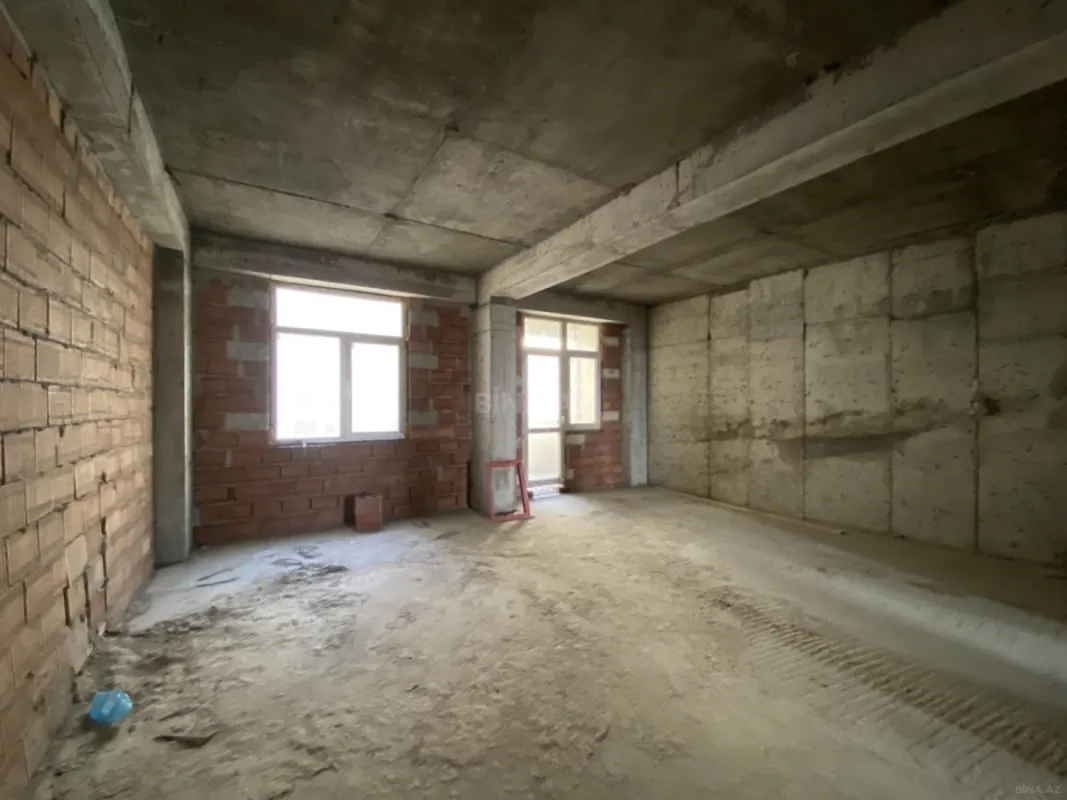 Satılır 3 otaqlı mənzil 166 m²