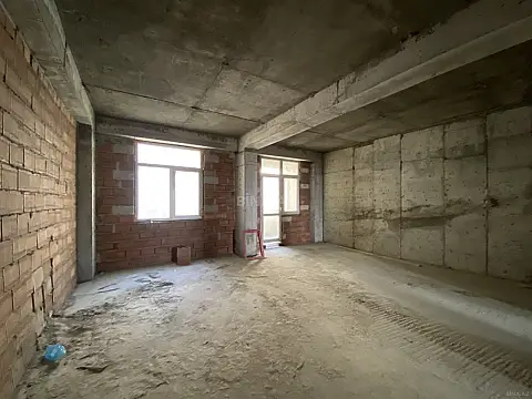 Satılır 3 otaqlı mənzil 166 m²