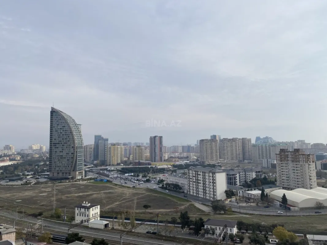 Satılır 3 otaqlı mənzil 166 m²