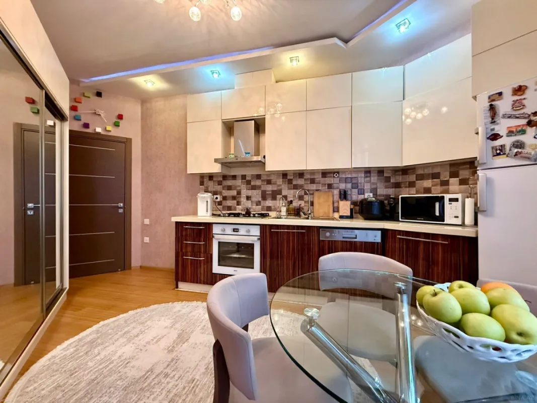 Satılır 3 otaqlı mənzil 100 m²