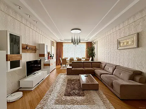 Satılır 3 otaqlı mənzil 100 m²