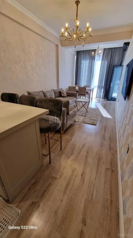 Kirayə verilir 2 otaqlı mənzil 68 m²