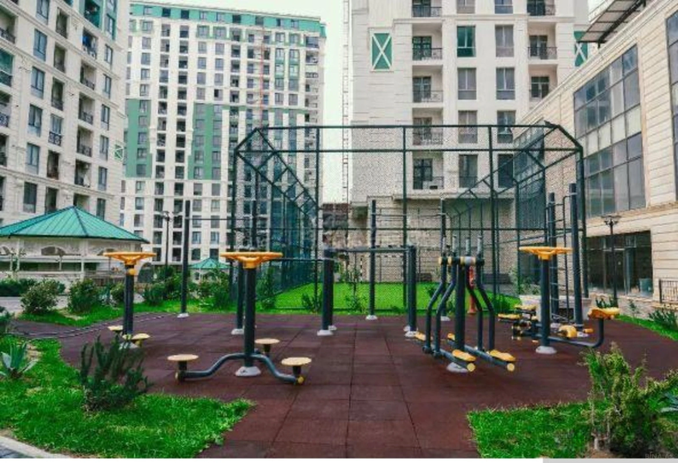 Kirayə verilir 2 otaqlı mənzil 68 m²