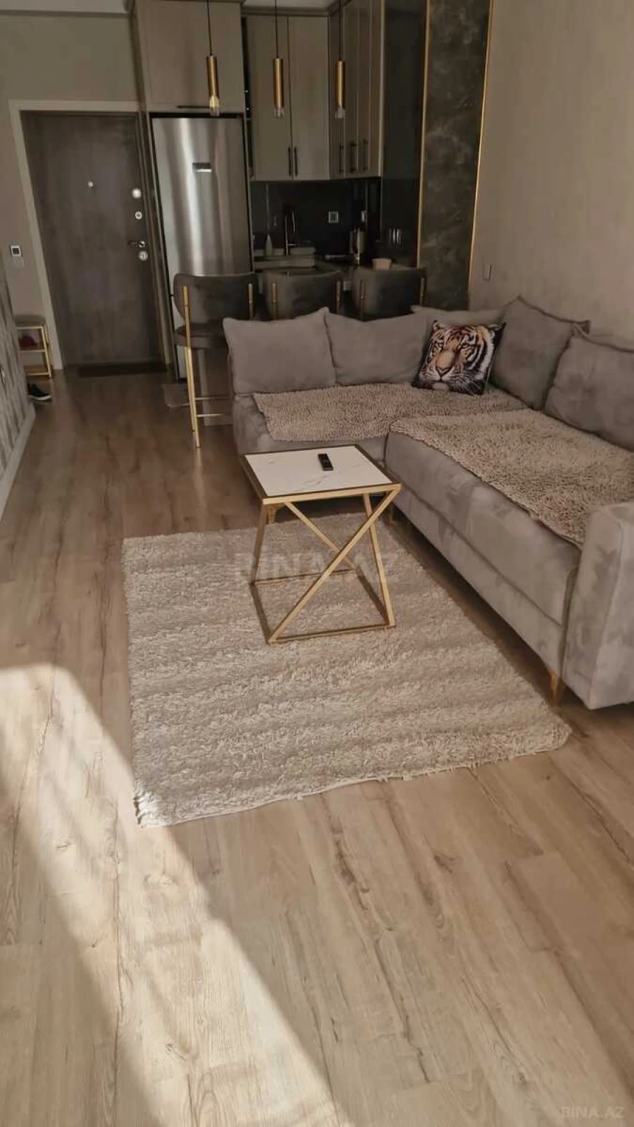 Kirayə verilir 2 otaqlı mənzil 68 m²