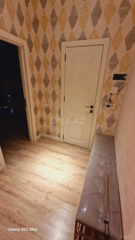 Kirayə verilir 2 otaqlı mənzil 68 m²