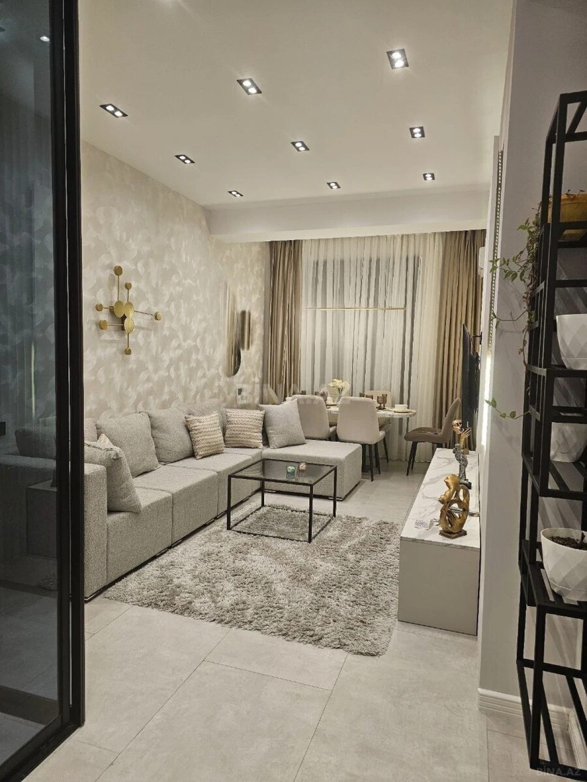 Kirayə verilir 2 otaqlı mənzil 70 m²