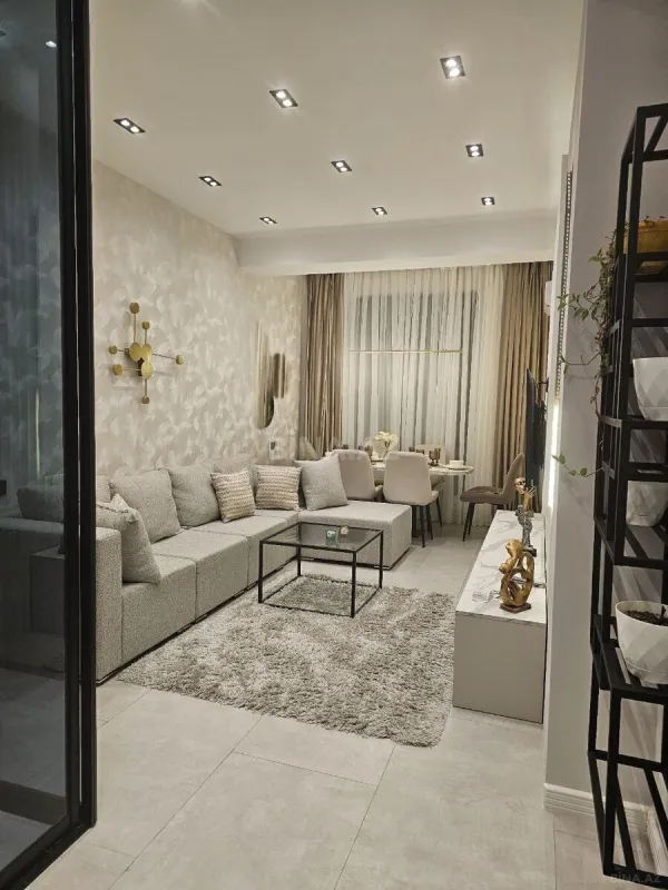 Kirayə verilir 2 otaqlı mənzil 70 m²