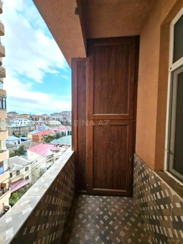 Satılır 3 otaqlı mənzil 130 m²