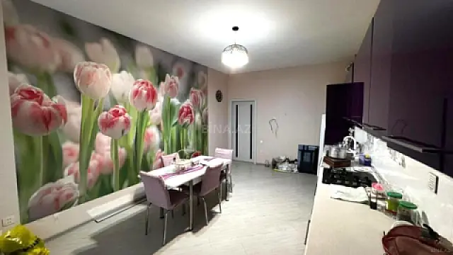 Satılır 3 otaqlı mənzil 130 m²