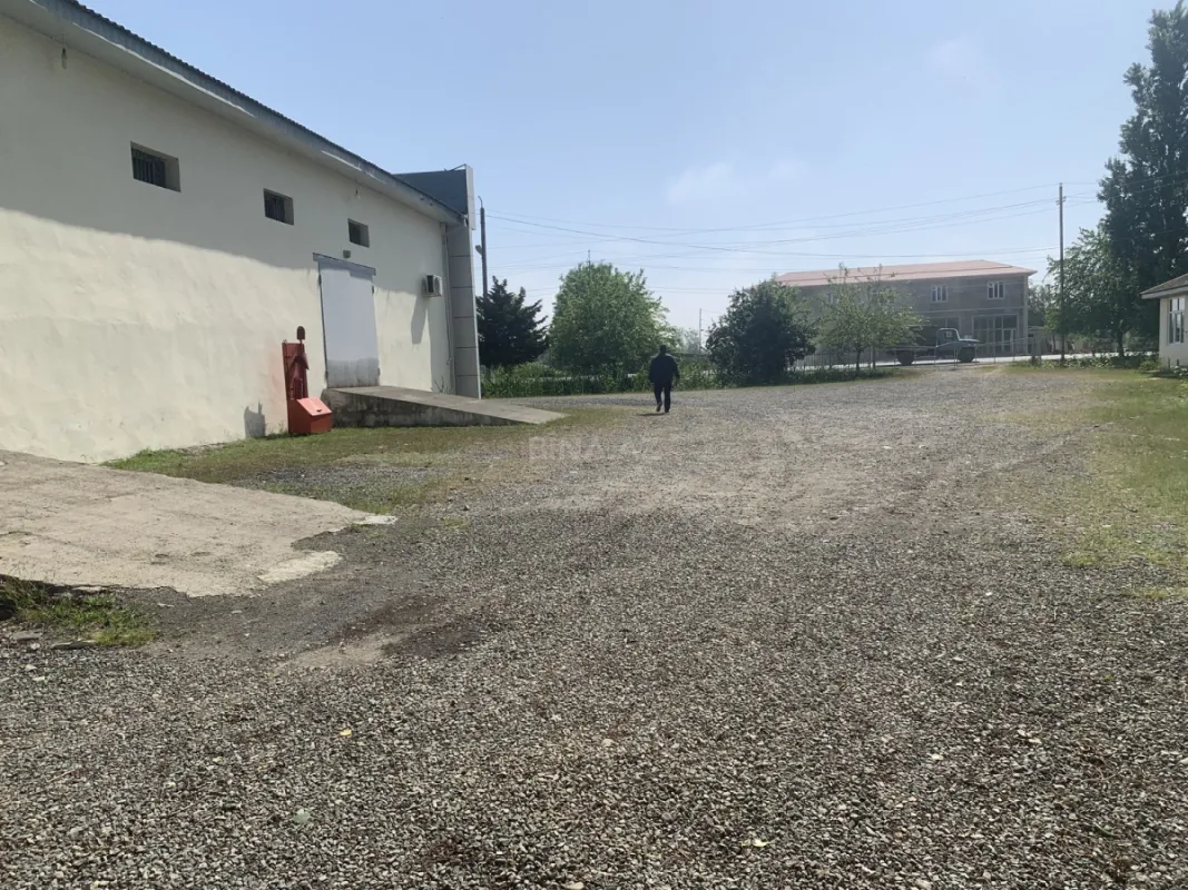 Kirayə verilir obyekt 1500 m²