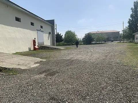 Kirayə verilir obyekt 1500 m²