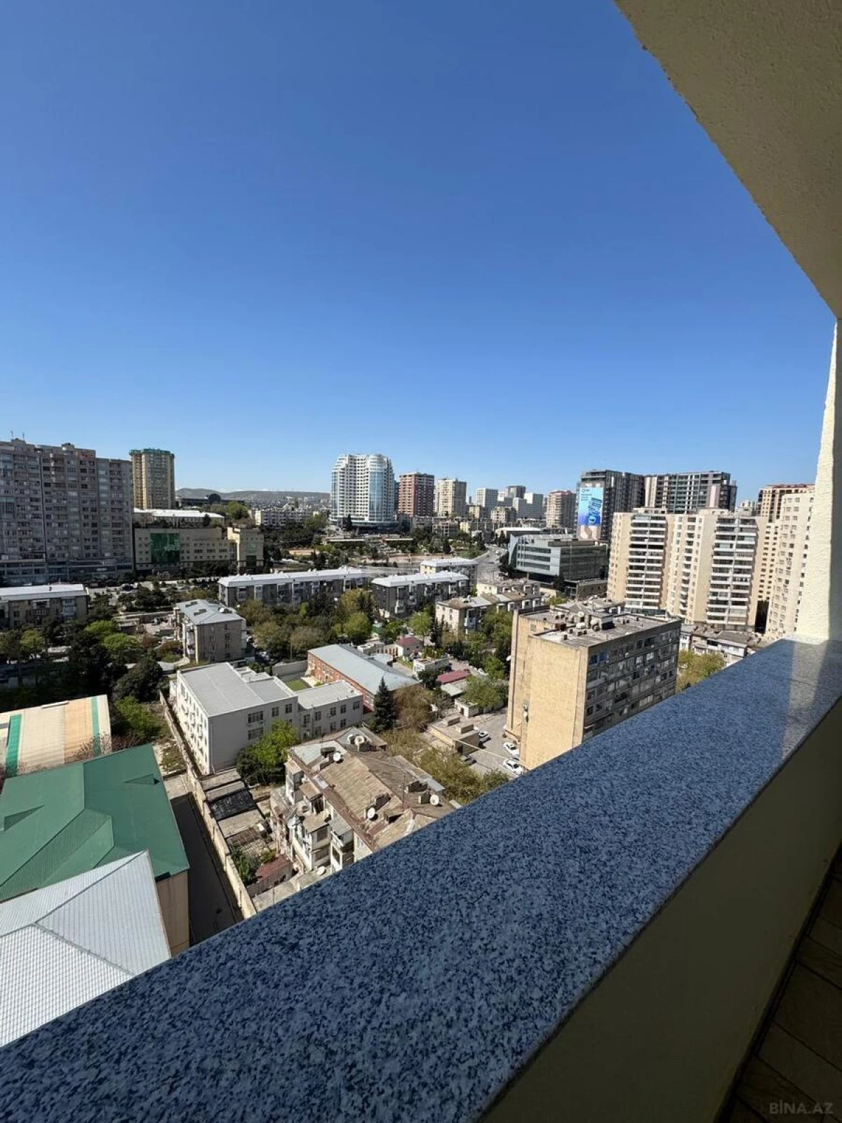 Satılır 3 otaqlı mənzil 125 m²