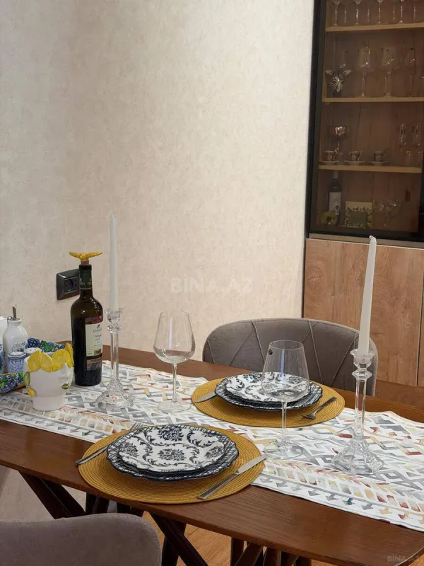 Kirayə verilir 3 otaqlı mənzil 127 m²