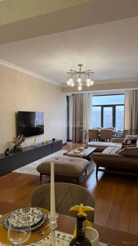 Kirayə verilir 3 otaqlı mənzil 127 m²