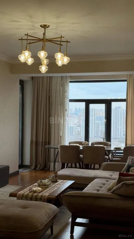 Kirayə verilir 3 otaqlı mənzil 127 m²